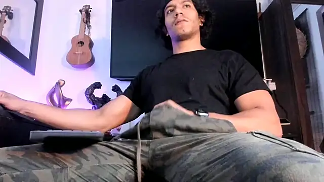 Snapshot of _Heracles1 chatting on October 5, 3:38 pm Heracles1 online show from October 5, 3:38 pm