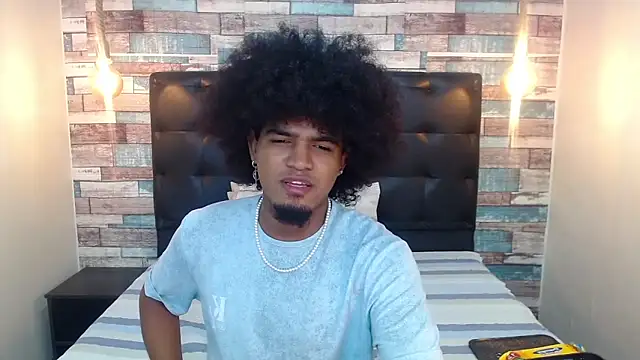 JaicobRuneer online show from April 7, 1:38 am