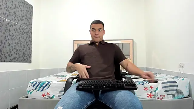 simookeler online show from April 26, 1:52 pm