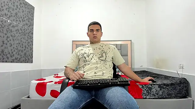 simookeler online show from February 10, 9:52 pm