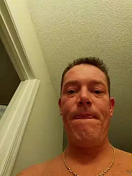 Snapshot of Bigtater1999 chatting on December 9, 9:01 pm Bigtater1999 online show from December 9, 9:01 pm