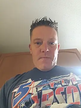 Bigtater1999 online show from April 26, 8:16 pm