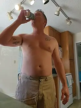 Bigtater1999 online show from April 25, 3:20 pm