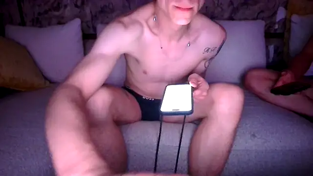 XltwinkBoy online show from April 26, 12:46 pm