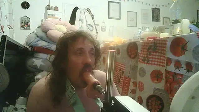 Snapshot of cyril020202 chatting on October 23, 8:56 pm cyril020202 online show from October 23, 8:56 pm