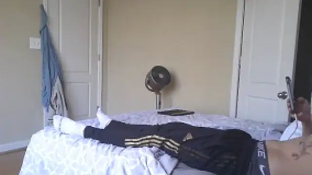 vers812hung online show from February 16, 5:33 pm