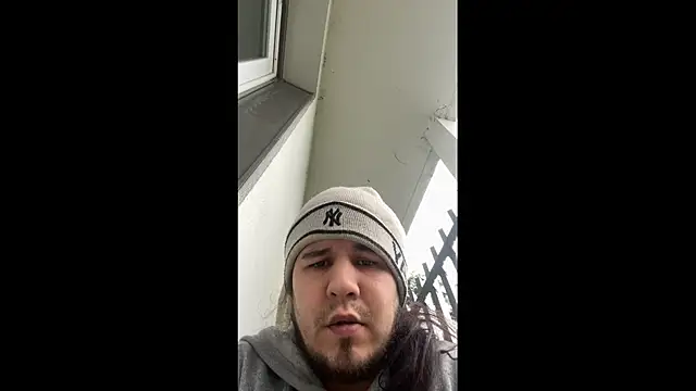 bananahot31 online show from April 13, 6:58 am