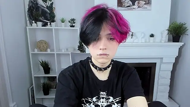 Snapshot of Justin_Care chatting on October 16, 1:19 pm Justin Care online show from October 16, 1:19 pm