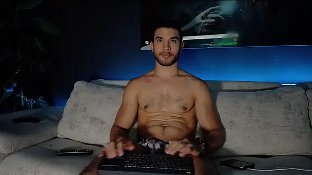 Crhis N Derek online show from October 20, 10:24 pm