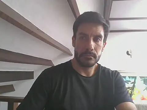 elkike1980 online show from May 21, 6:12 pm