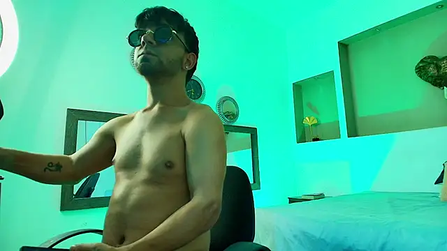 Little Alann online show from February 3, 7:42 pm