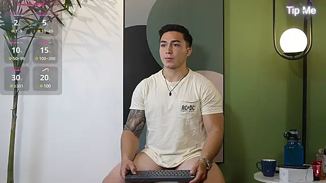 Snapshot of Ryan_Hunt chatting on February 14, 11:42 am Ryan Hunt online show from February 14, 11:42 am