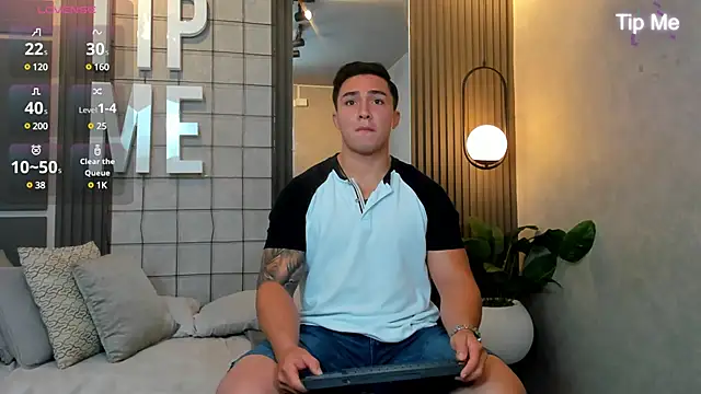 Snapshot of Ryan_Hunt chatting on February 16, 3:27 pm Ryan Hunt online show from February 16, 3:27 pm