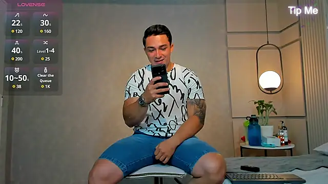 Snapshot of Ryan_Hunt chatting on January 11, 3:20 pm Ryan Hunt online show from January 11, 3:20 pm