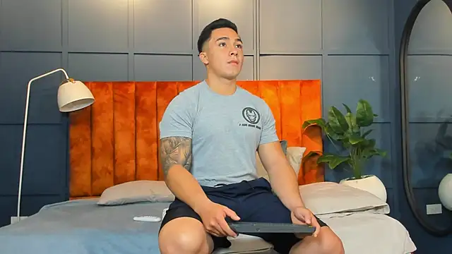 Snapshot of Ryan_Hunt chatting on February 7, 12:50 pm Ryan Hunt online show from February 7, 12:50 pm