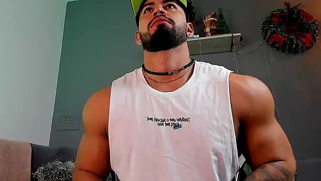 Snapshot of jaxon_colton chatting on December 29, 2:31 pm jaxon colton online show from December 29, 2:31 pm