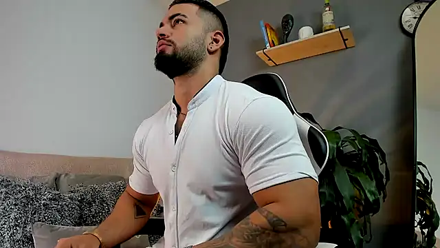 Snapshot of jaxon_colton chatting on January 16, 2:30 pm jaxon colton online show from January 16, 2:30 pm