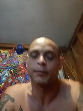 Snapshot of Buffshagswell chatting on October 19, 6:39 am Buffshagswell online show from October 19, 6:39 am