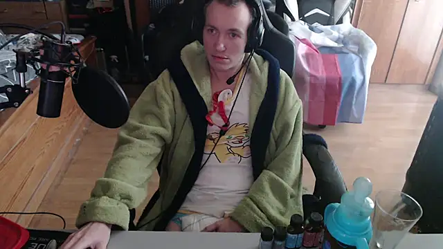 BabyDracoDarkfang online show from April 8, 10:36 am