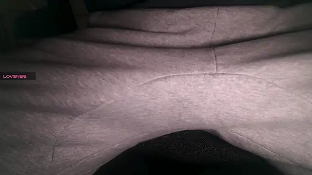 Snapshot of an4y8ot chatting on December 17, 4:32 pm an4y8ot online show from December 17, 4:32 pm