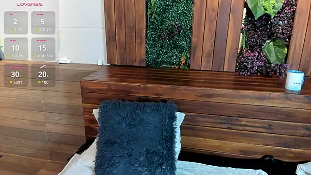 Edward max online show from April 30, 11:50 am