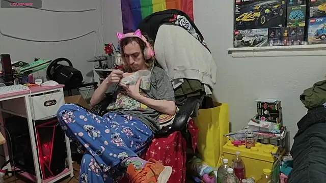 tallnerdyguy online show from April 4, 3:47 am