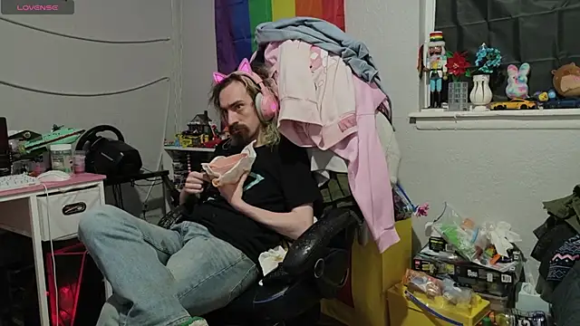 tallnerdyguy online show from March 25, 2:59 am