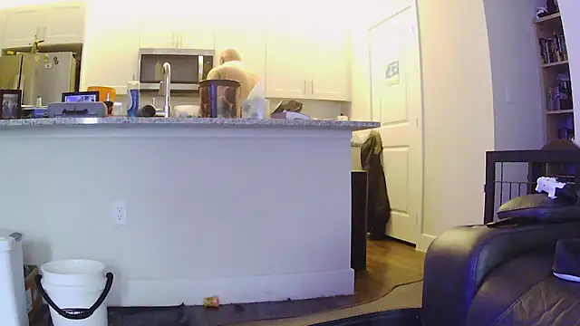 Strong Bear89 online show from December 4, 3:30 pm