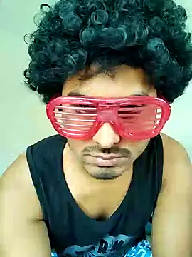 Snapshot of Samser0403 chatting on January 23, 5:35 am Samser0403 online show from January 23, 5:35 am