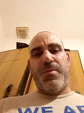 Snapshot of pelarrico12 chatting on December 6, 2:24 am pelarrico12 online show from December 6, 2:24 am