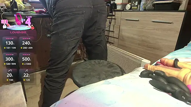 misteryman1956 online show from April 23, 7:24 am