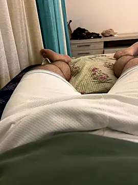 Snapshot of Your_daddy_544 chatting on October 12, 3:50 pm Your daddy 544 online show from October 12, 3:50 pm
