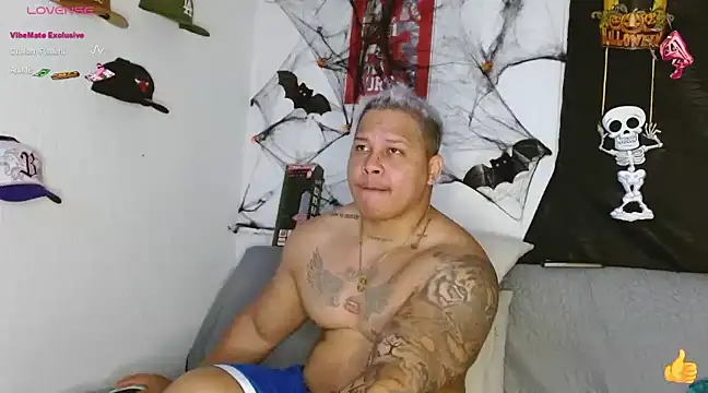 Snapshot of jordan_black_bicock_ chatting on December 7, 8:49 pm jordan black bicock online show from December 7, 8:49 pm