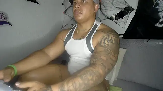 Snapshot of jordan_black_bicock_ chatting on December 3, 6:46 am jordan black bicock online show from December 3, 6:46 am