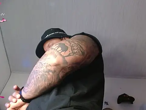 Snapshot of jordan_black_bicock_ chatting on January 8, 7:34 pm jordan black bicock online show from January 8, 7:34 pm
