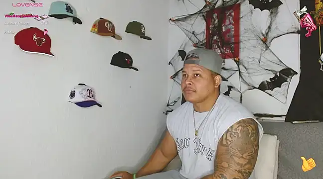 Snapshot of jordan_black_bicock_ chatting on December 9, 4:18 pm jordan black bicock online show from December 9, 4:18 pm