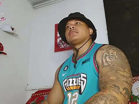 Snapshot of jordan_black_bicock_ chatting on December 20, 5:29 pm jordan black bicock online show from December 20, 5:29 pm