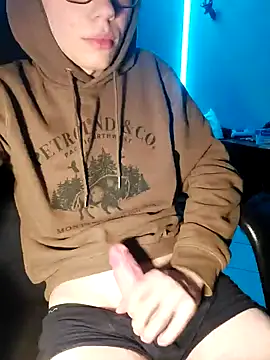 Snapshot of langelul12 chatting on February 12, 7:02 pm langelul12 online show from February 12, 7:02 pm