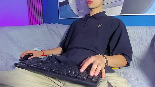 Jefer rick  online show from March 8, 1:26 pm