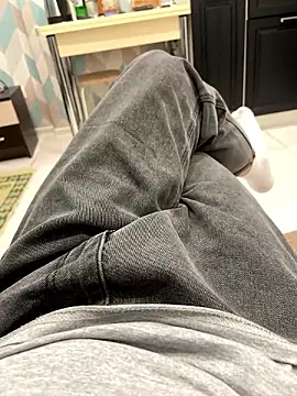 BenXLover online show from December 3, 8:36 am