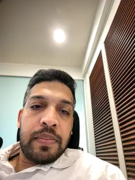 a4ashes online show from November 26, 9:23 am