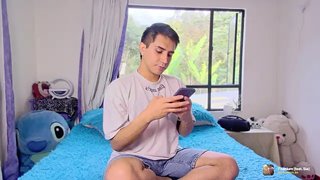 Chris Maddox online show from December 19, 9:34 pm