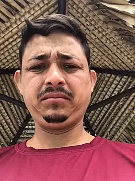 isacalejandroo online show from March 11, 1:07 pm