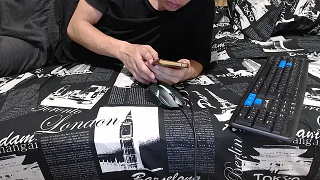 Lucas SG online show from December 2, 6:19 pm