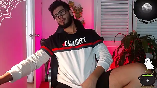 Snapshot of Colby_brown03 chatting on October 19, 7:50 pm Colby brown03 online show from October 19, 7:50 pm