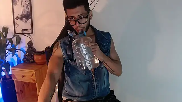 Colby brown03 online show from April 20, 9:06 pm