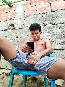 Snapshot of alex_candela chatting on October 11, 8:35 pm alex candela online show from October 11, 8:35 pm