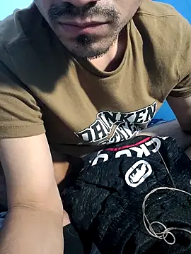 charlesss19 online show from February 3, 8:19 am