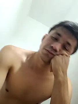 charlesss19 online show from November 4, 7:37 pm