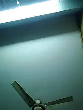 akash125800 online show from November 14, 7:48 pm